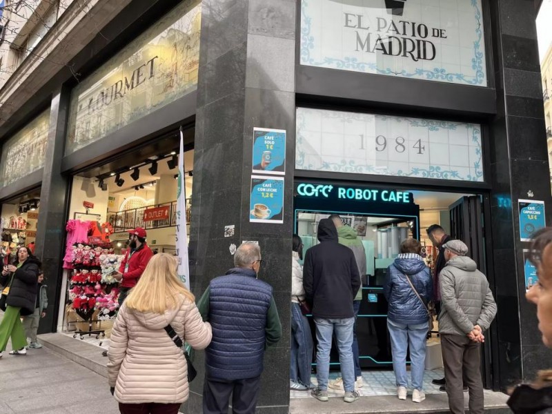 机器人COFE+悉尼掀起轻店革命CQ9电子登录全球首台第六代咖啡(图2)