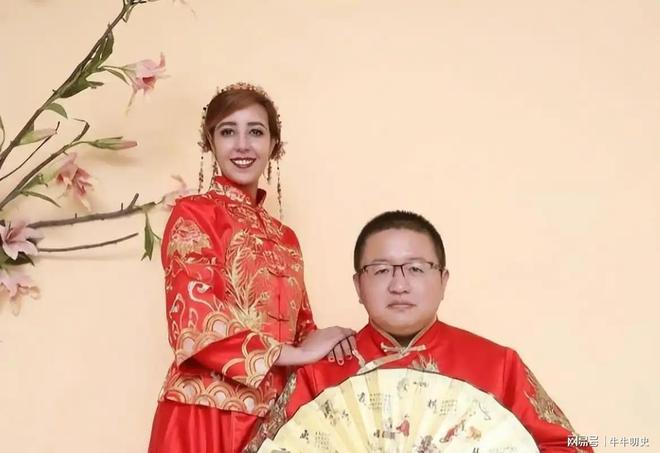 家女岳父要彩礼1000元几年后身价上亿CQ9传奇电子山东小伙娶27岁非洲富(图5)